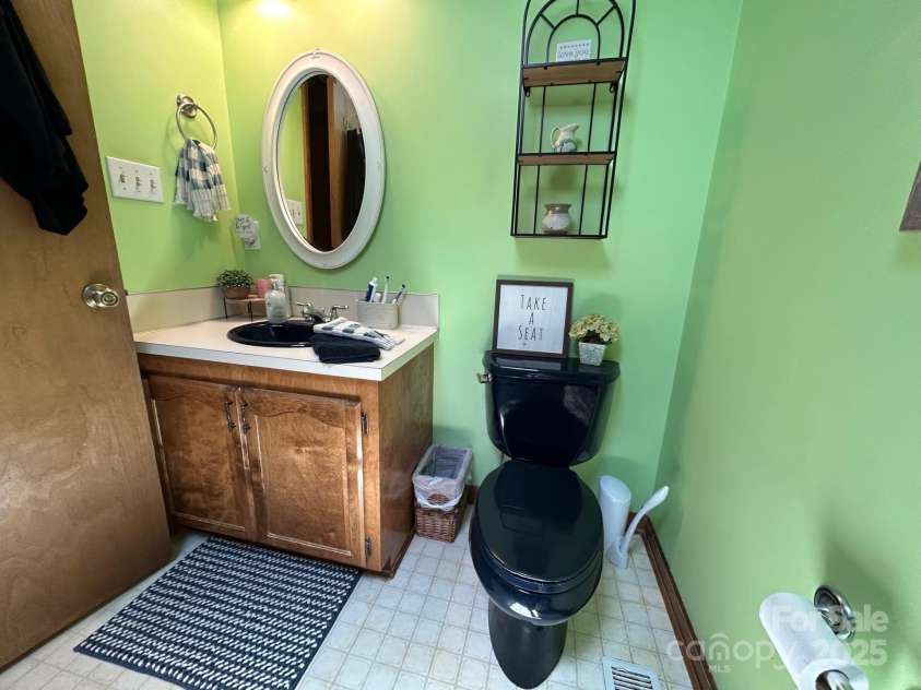 2815 Penny Park Drive, Gastonia, NC 28052.  MLS# CAR4259262, YatesRealty ID 13895. 