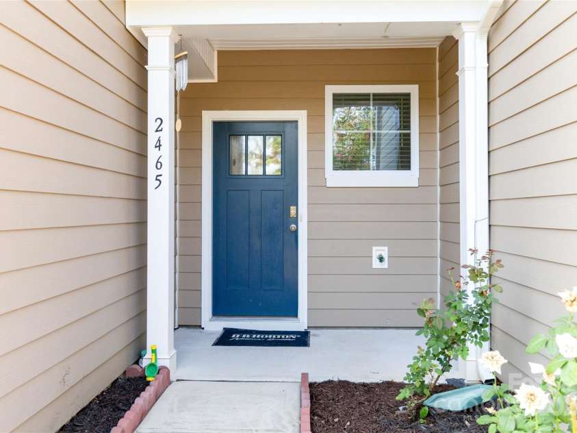 2465 Palmdale Walk Drive, Fort Mill, SC 29708.  MLS# CAR4178865, YatesRealty ID 13896. 