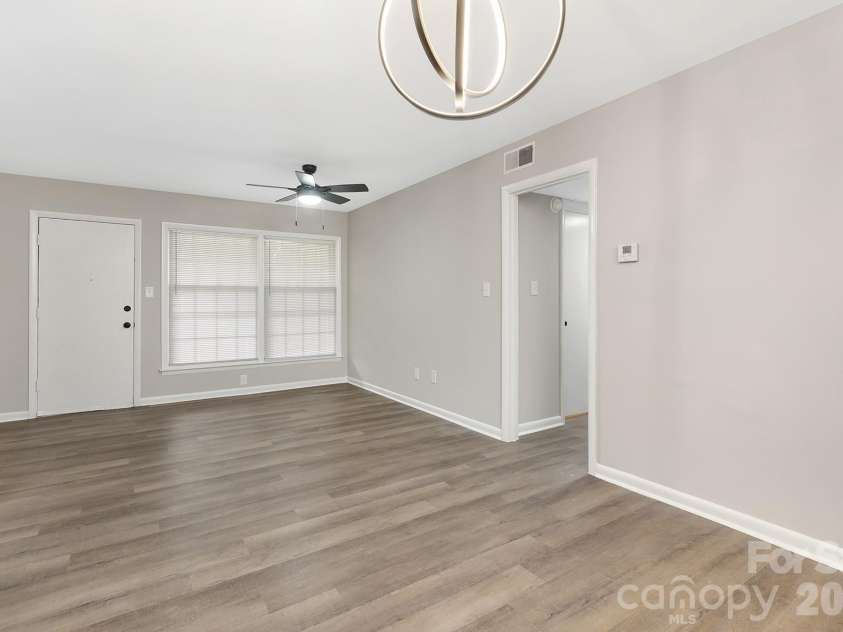4601 Coronado Drive, Charlotte, NC 28212.  MLS# CAR4365207, YatesRealty ID 13896. 