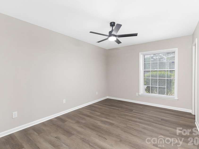 4601 Coronado Drive, Charlotte, NC 28212.  MLS# CAR4365207, YatesRealty ID 13896. 
