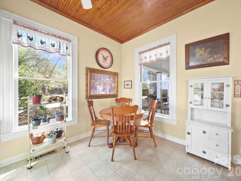 318 Elm Street, Marshville, NC 28103.  MLS# CAR4360640, YatesRealty ID 13897. Breakfast Area