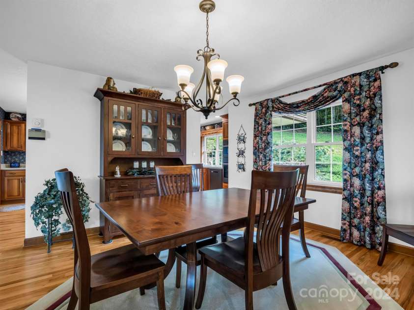 72 Bentwood Drive, Candler, NC 28715.  MLS# CAR4173355, YatesRealty ID 13897. 