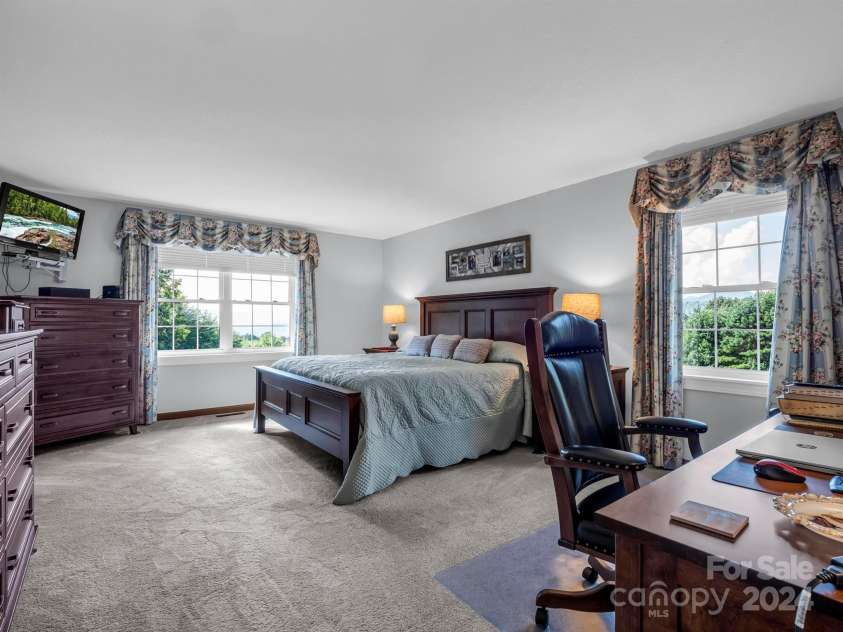 72 Bentwood Drive, Candler, NC 28715.  MLS# CAR4173355, YatesRealty ID 13897. 