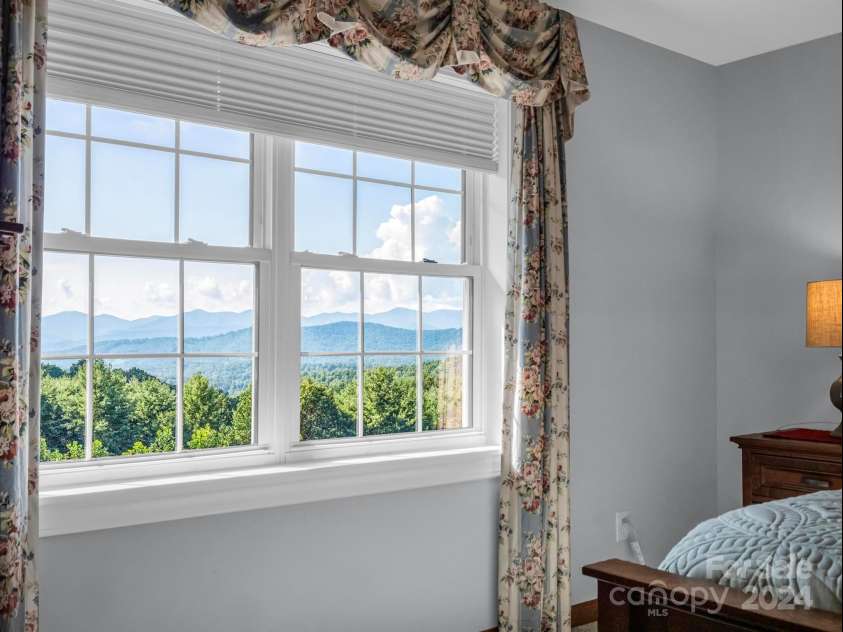 72 Bentwood Drive, Candler, NC 28715.  MLS# CAR4173355, YatesRealty ID 13897. 