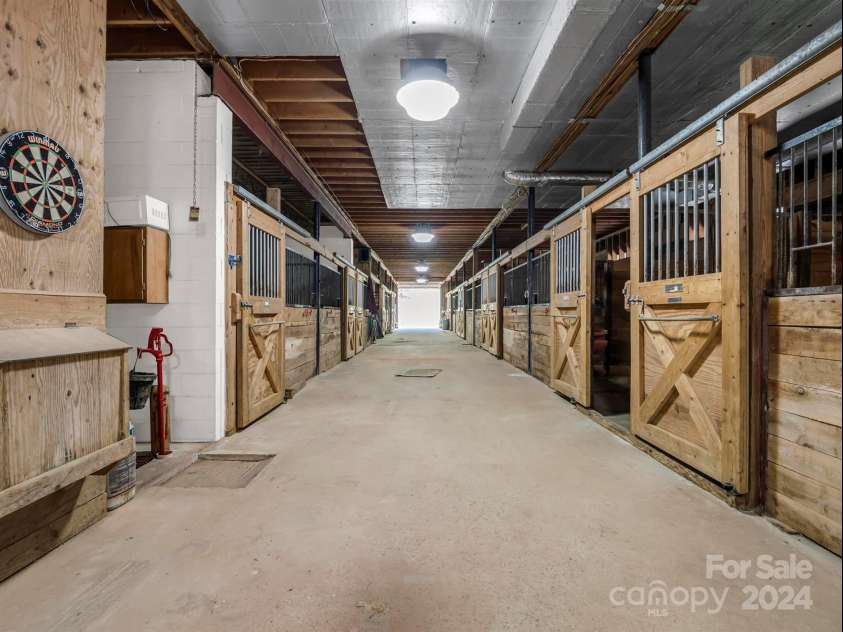 72 Bentwood Drive, Candler, NC 28715.  MLS# CAR4173355, YatesRealty ID 13897. 