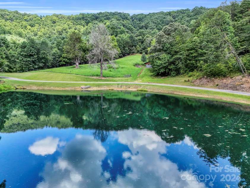 72 Bentwood Drive, Candler, NC 28715.  MLS# CAR4173355, YatesRealty ID 13897. 