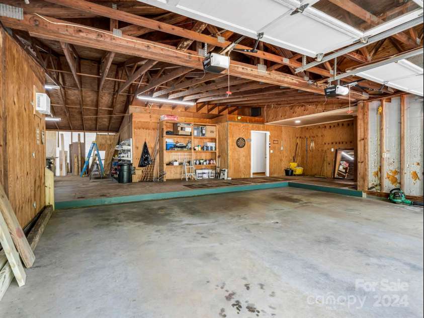 72 Bentwood Drive, Candler, NC 28715.  MLS# CAR4173355, YatesRealty ID 13897. 