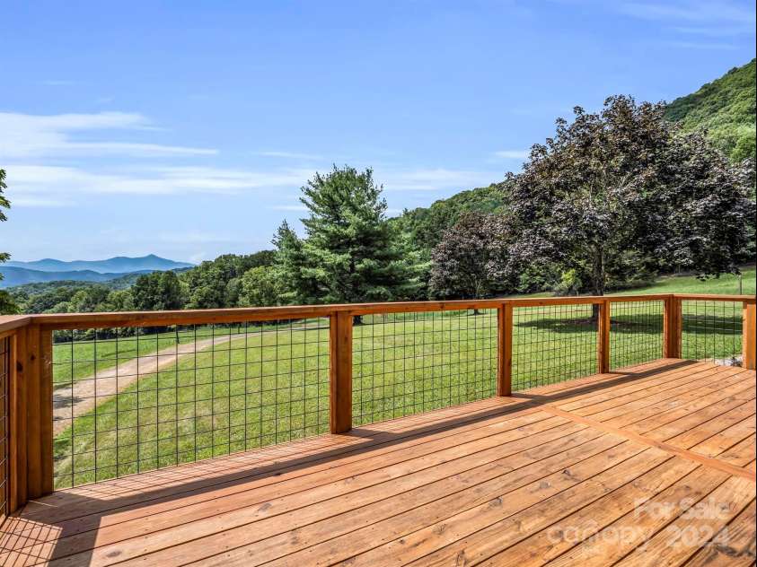 72 Bentwood Drive, Candler, NC 28715.  MLS# CAR4173355, YatesRealty ID 13897. 