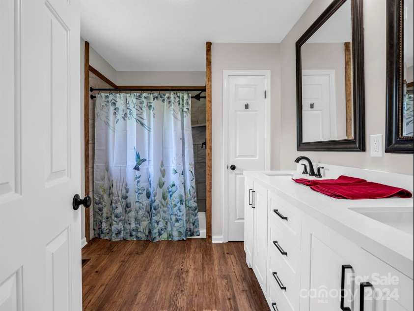 72 Bentwood Drive, Candler, NC 28715.  MLS# CAR4173355, YatesRealty ID 13897. 