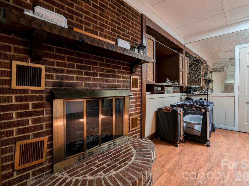 1202 Ridgemont Avenue, Shelby, NC 28150.  MLS# CAR4368310, YatesRealty ID 13898. Den