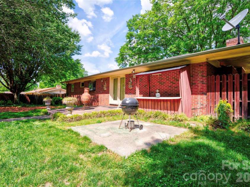 1202 Ridgemont Avenue, Shelby, NC 28150.  MLS# CAR4368310, YatesRealty ID 13898. Rear