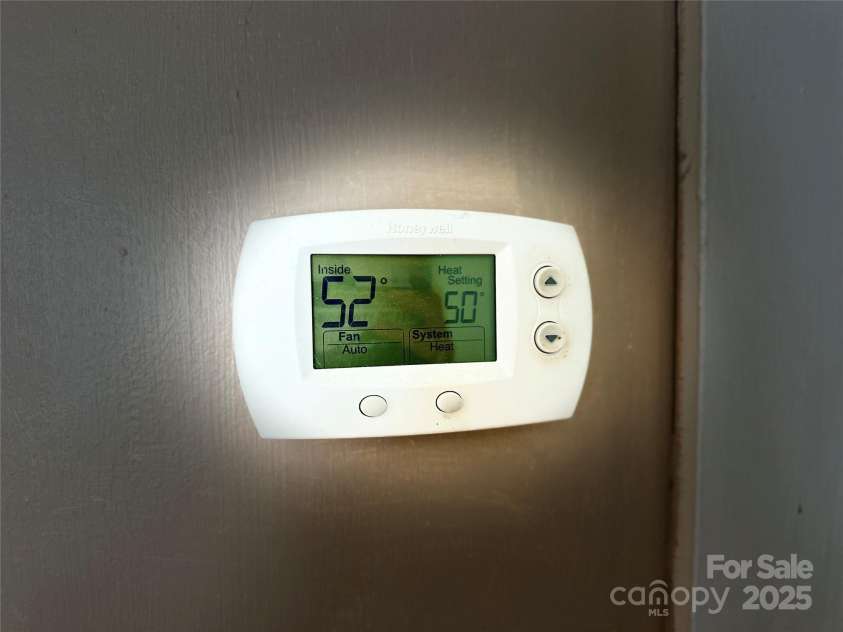 1277 Virginia Road, Marion, NC 28752.  MLS# CAR4244101, YatesRealty ID 13898. 