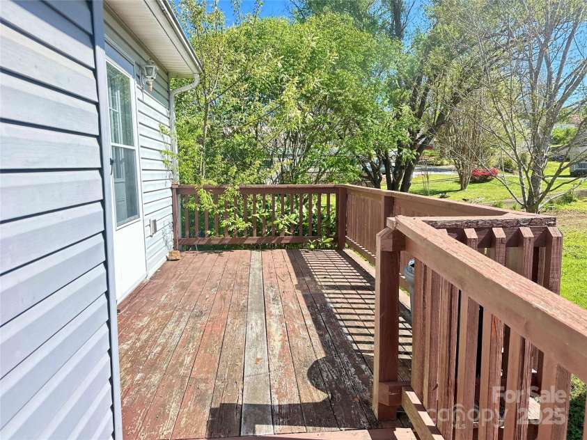 1277 Virginia Road, Marion, NC 28752.  MLS# CAR4244101, YatesRealty ID 13898. Enjoy grilling on the side deck
