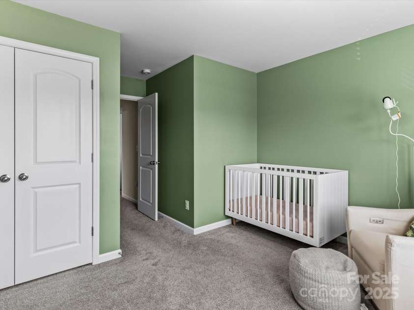 18014 Pear Hawthorne Drive, Huntersville, NC 28078.  MLS# CAR4198859, YatesRealty ID 13899. 3rd bedroom suite - 10 x 11 ft.