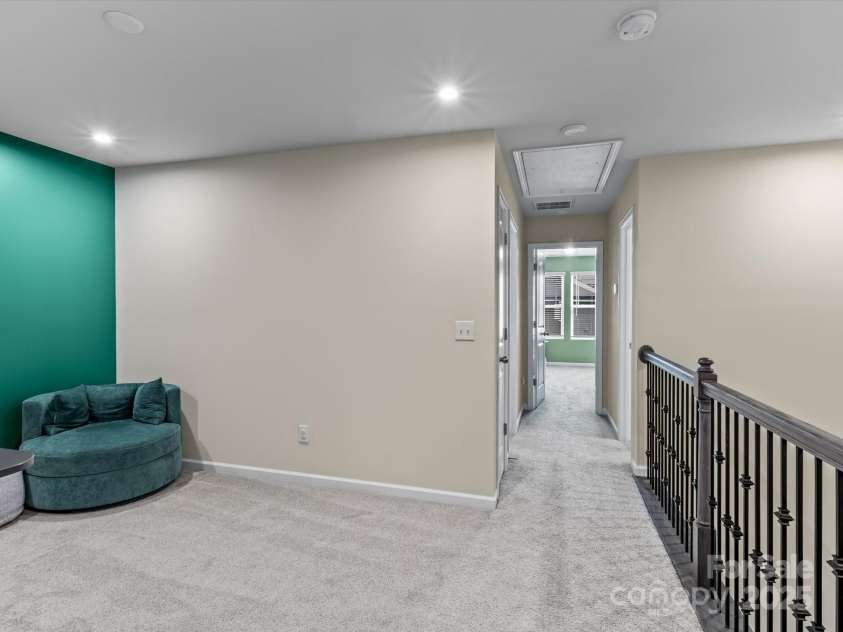 18014 Pear Hawthorne Drive, Huntersville, NC 28078.  MLS# CAR4198859, YatesRealty ID 13899. Loft