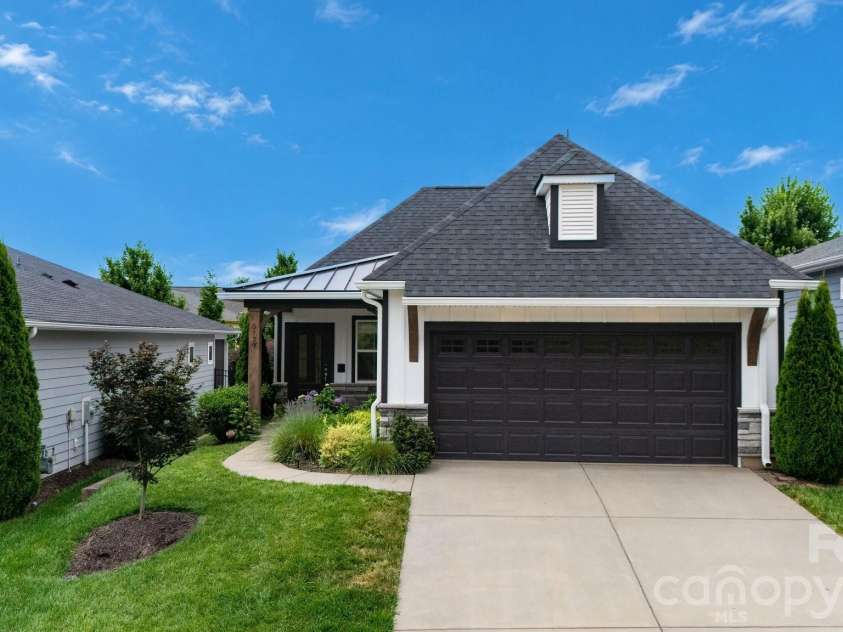 5129 Looking Glass Trail, Denver, NC 28037.  MLS# CAR4400633, YatesRealty ID 13899. 