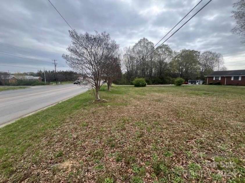 7014 Marshville Boulevard, Marshville, NC 28103.  MLS# CAR4122928, YatesRealty ID 1390. 