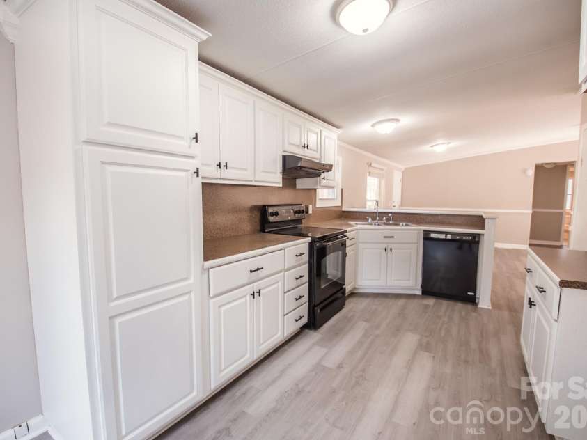 44082 Harper Hearne Road, New London, NC 28127.  MLS# CAR4362466, YatesRealty ID 13900. Kitchen