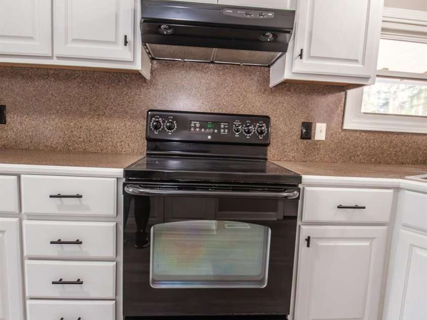 44082 Harper Hearne Road, New London, NC 28127.  MLS# CAR4362466, YatesRealty ID 13900. Kitchen