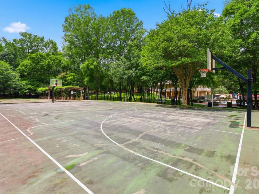 8526 Wren Creek Drive, Charlotte, NC 28269.  MLS# CAR4386065, YatesRealty ID 13901. 