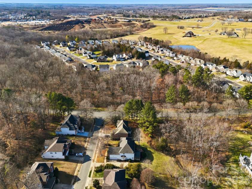 8526 Wren Creek Drive, Charlotte, NC 28269.  MLS# CAR4386065, YatesRealty ID 13901. 
