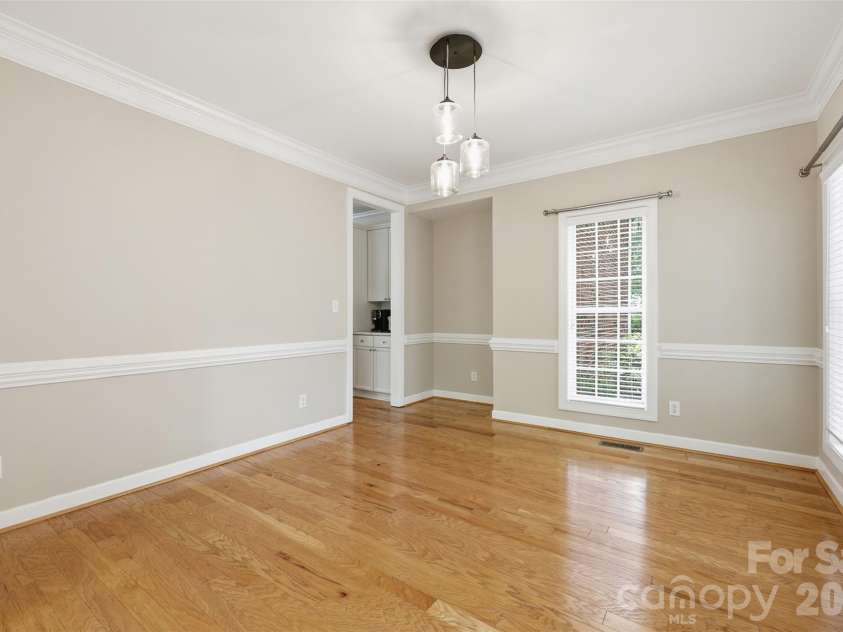 8526 Wren Creek Drive, Charlotte, NC 28269.  MLS# CAR4386065, YatesRealty ID 13901. 