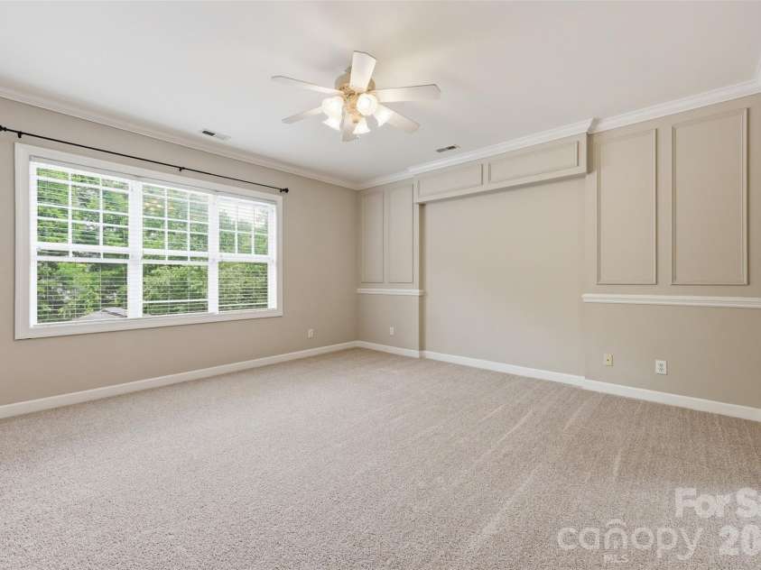 8526 Wren Creek Drive, Charlotte, NC 28269.  MLS# CAR4386065, YatesRealty ID 13901. 