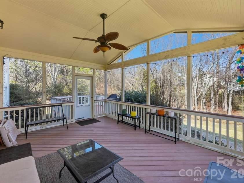8526 Wren Creek Drive, Charlotte, NC 28269.  MLS# CAR4386065, YatesRealty ID 13901. 