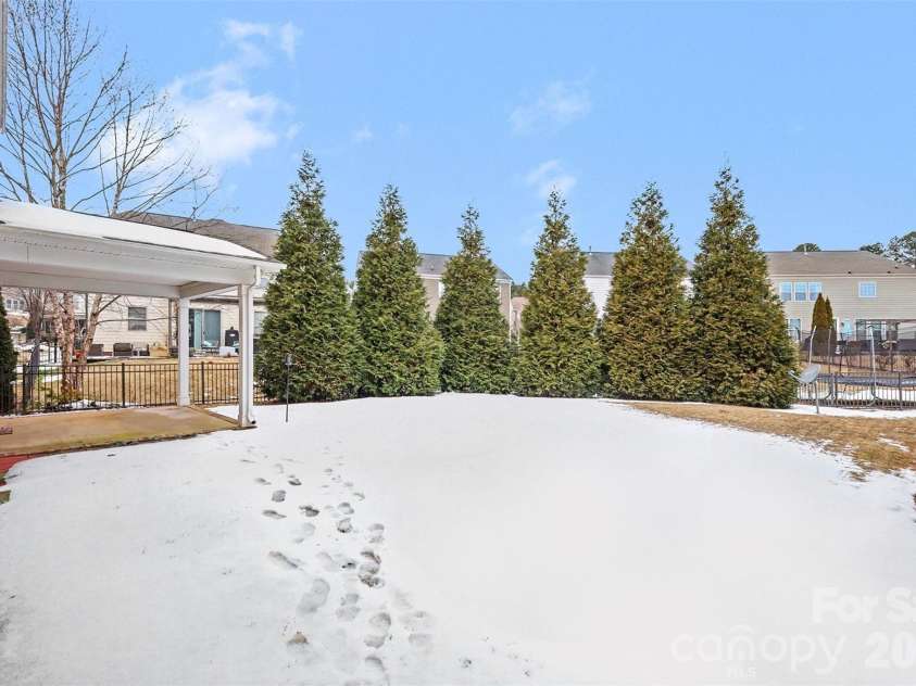 109 Creekside Crossing Lane, Mooresville, NC 28117.  MLS# CAR4343305, YatesRealty ID 13902. Backyard