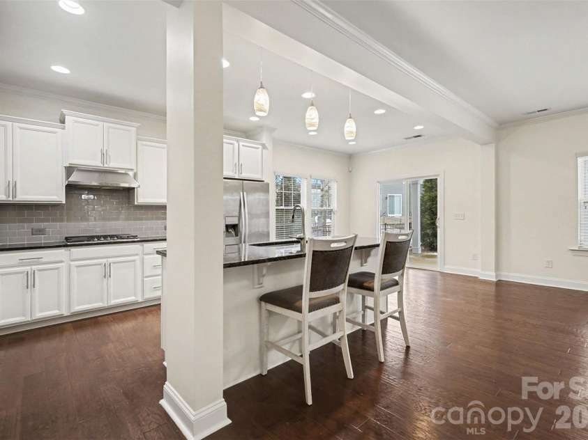 109 Creekside Crossing Lane, Mooresville, NC 28117.  MLS# CAR4343305, YatesRealty ID 13902. Kitchen