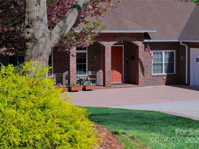 5342 Beacon Ridge Drive, Granite Falls, NC 28630.  MLS# CAR4254480, YatesRealty ID 13902. 