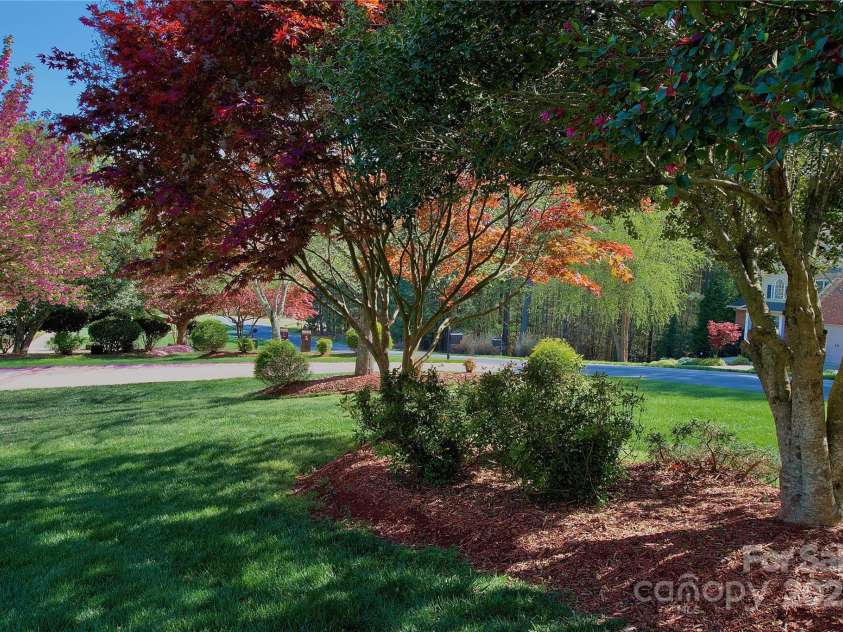 5342 Beacon Ridge Drive, Granite Falls, NC 28630.  MLS# CAR4254480, YatesRealty ID 13902. 