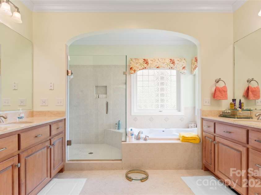 5342 Beacon Ridge Drive, Granite Falls, NC 28630.  MLS# CAR4254480, YatesRealty ID 13902. 