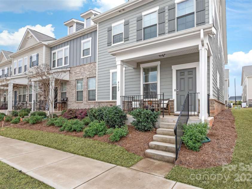 4102 Harmony Hills Drive, Matthews, NC 28104.  MLS# CAR4235594, YatesRealty ID 13904. 