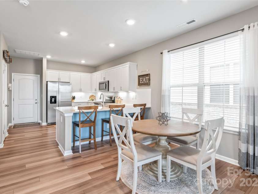 4102 Harmony Hills Drive, Matthews, NC 28104.  MLS# CAR4235594, YatesRealty ID 13904. 