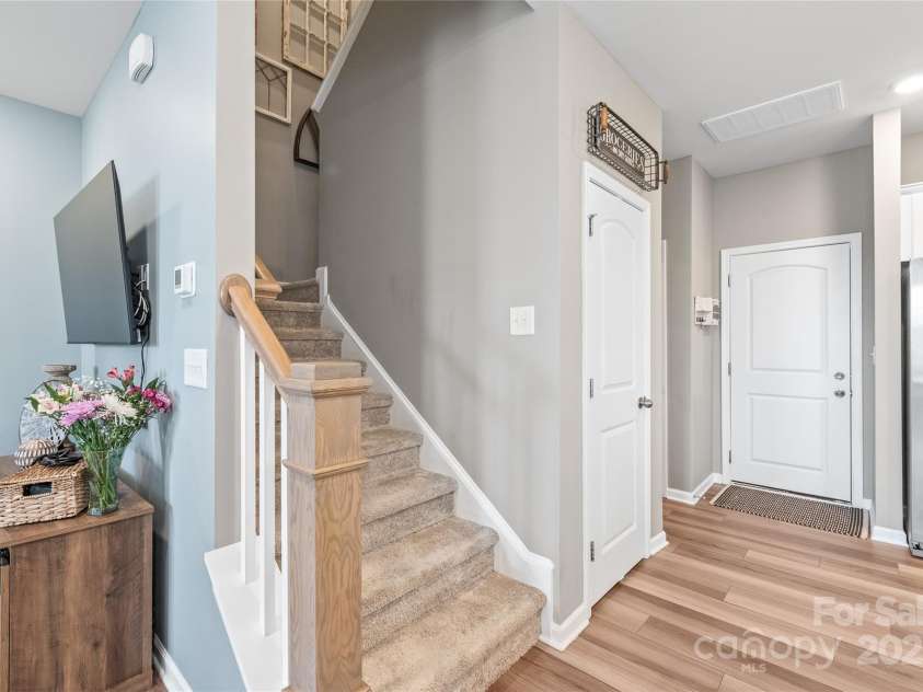 4102 Harmony Hills Drive, Matthews, NC 28104.  MLS# CAR4235594, YatesRealty ID 13904. 
