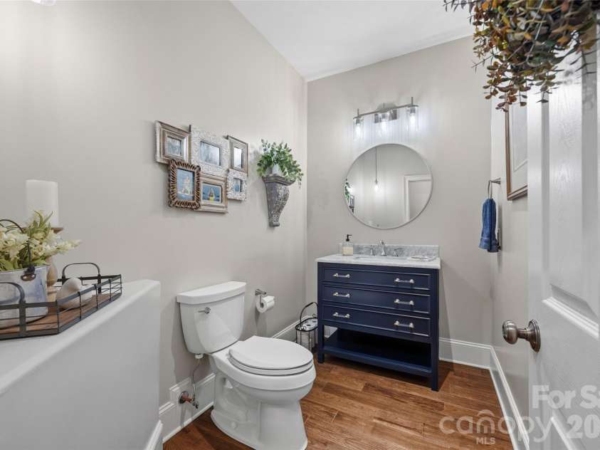 5971 Johnson Road, Clover, SC 29710.  MLS# CAR4368739, YatesRealty ID 13904. Half bath 