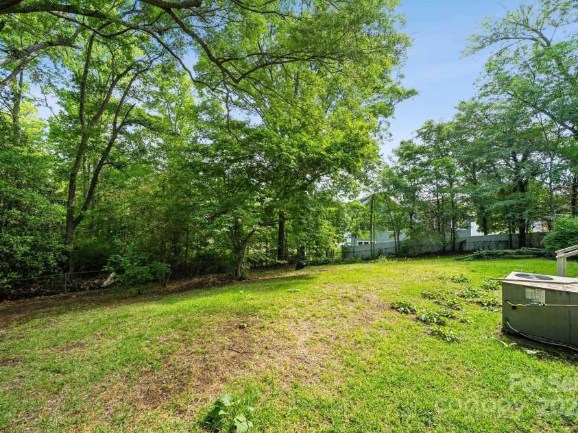 1917 Tom Sadler Road, Charlotte, NC 28214.  MLS# CAR4256173, YatesRealty ID 13906. 