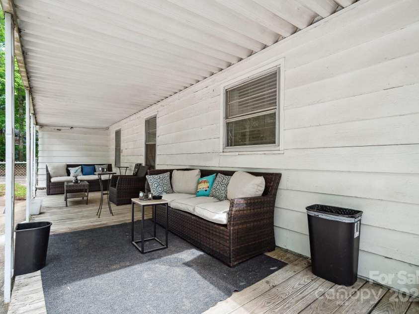 1917 Tom Sadler Road, Charlotte, NC 28214.  MLS# CAR4256173, YatesRealty ID 13906. 