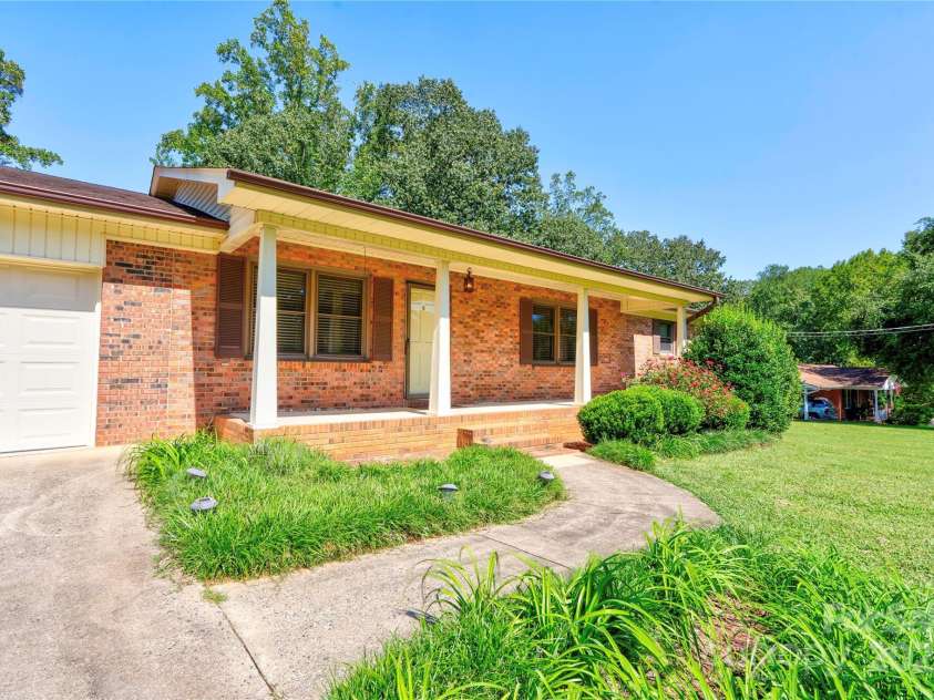 1701 Cedar Creek Road, Shelby, NC 28152.  MLS# CAR4298756, YatesRealty ID 13907. Covered Front Porch