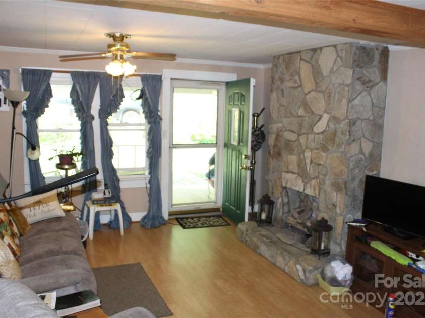 68 Rector Street, Tryon, NC 28782.  MLS# CAR4254704, YatesRealty ID 13907. 