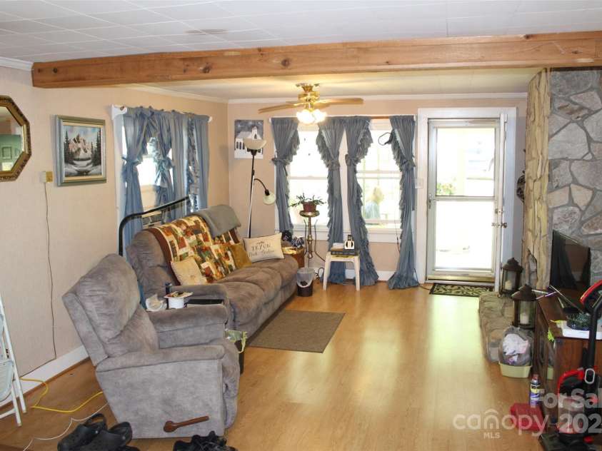 68 Rector Street, Tryon, NC 28782.  MLS# CAR4254704, YatesRealty ID 13907. 