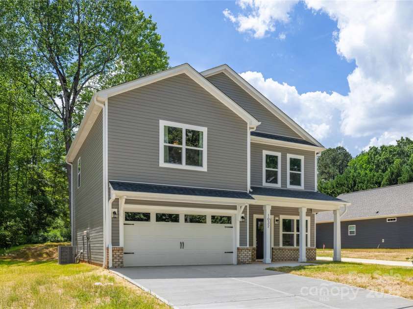 1032 Dooley Drive, Charlotte, NC 28227.  MLS# CAR4244001, YatesRealty ID 13908. 