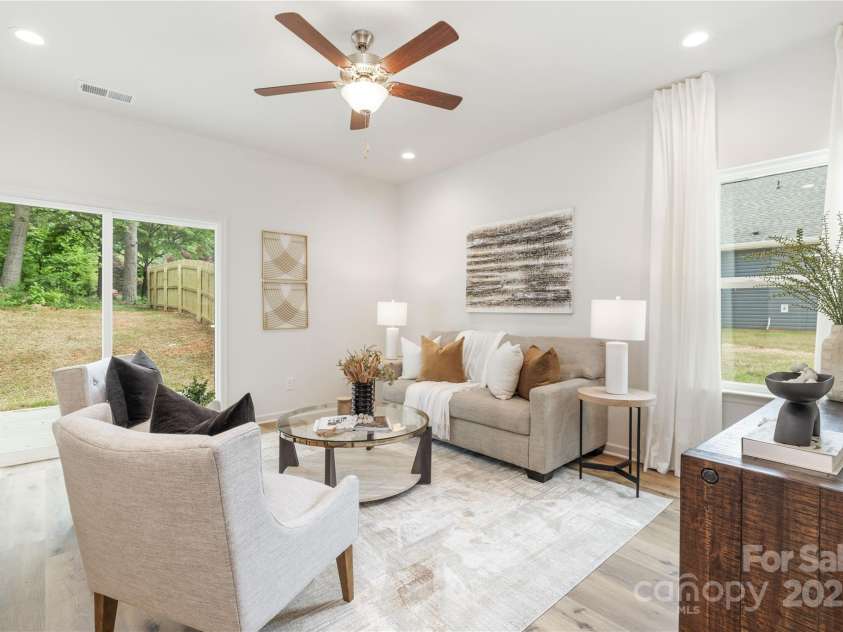 1032 Dooley Drive, Charlotte, NC 28227.  MLS# CAR4244001, YatesRealty ID 13908. 