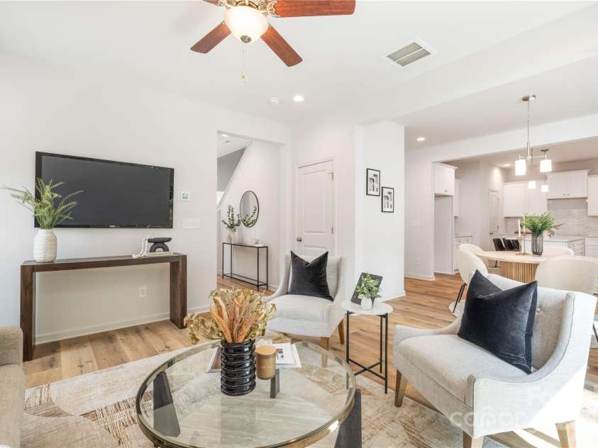 1032 Dooley Drive, Charlotte, NC 28227.  MLS# CAR4244001, YatesRealty ID 13908. 