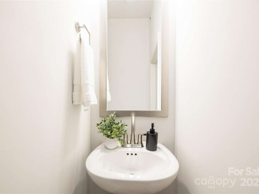 1032 Dooley Drive, Charlotte, NC 28227.  MLS# CAR4244001, YatesRealty ID 13908. 