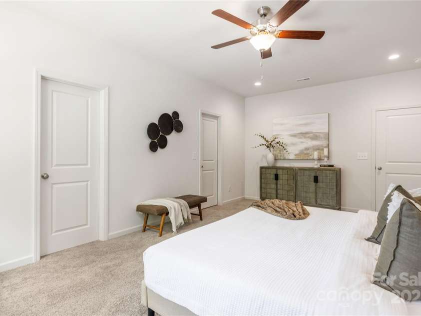 1032 Dooley Drive, Charlotte, NC 28227.  MLS# CAR4244001, YatesRealty ID 13908. 