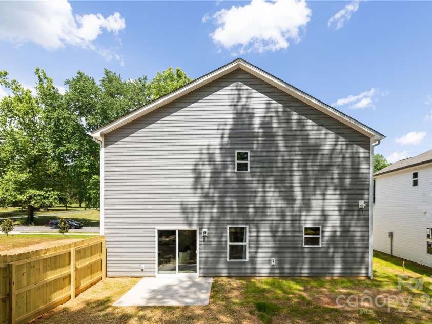 1032 Dooley Drive, Charlotte, NC 28227.  MLS# CAR4244001, YatesRealty ID 13908. 