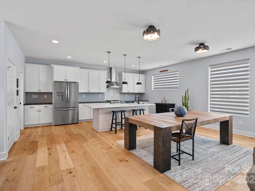 310 Wesley Heights Way, Charlotte, NC 28208.  MLS# CAR4244853, YatesRealty ID 13910. 