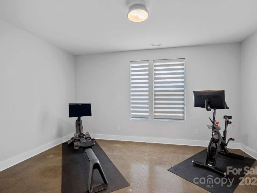 310 Wesley Heights Way, Charlotte, NC 28208.  MLS# CAR4244853, YatesRealty ID 13910. 